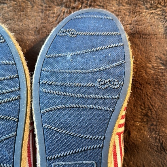 NAUTICA Rudder 2 Red and White Stripe Espadrille Size 6 - Picture 8 of 12